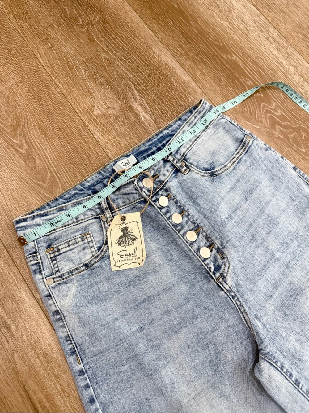 NWT Easel Button Fly Wide Leg High Rise Raw Hem Stretch Jeans Blue Size Medium